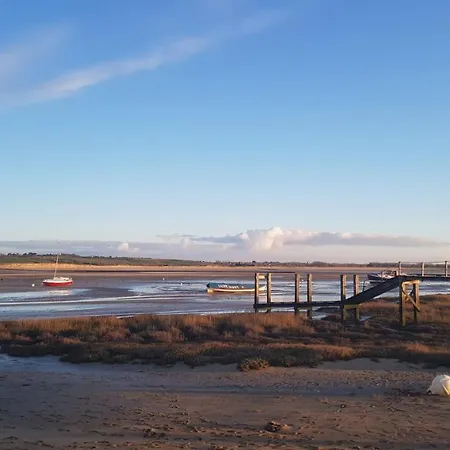 Au 3 La Cour A Tot Regnéville-sur-Mer