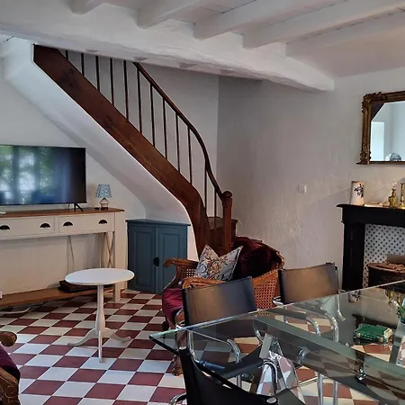 Au 3 La Cour A Tot Dom wakacyjny